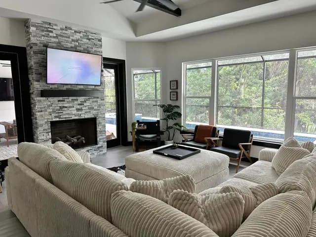 TV viewing angle setup and height optimization for living room